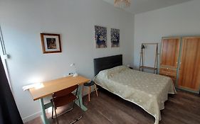 Chez Leslie Et Vincent : Logements Climatises Avec Parking Privatif
